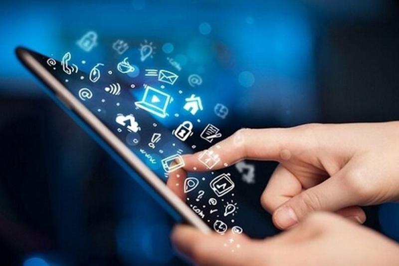 حضور بدون برنامه در فضای مجازی آسیب‌زاست