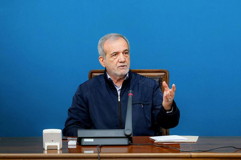 توسعه ناوگان عمومی و تکمیل کریدورهای ریلی در اولویت است