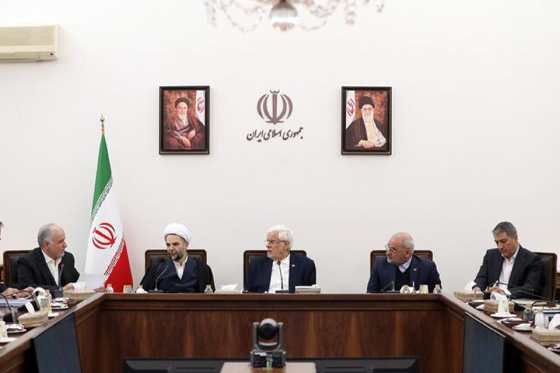 دولت با همکاری سایر قوا بدنبال حل مسائل معیشتی مردم است