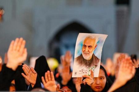 شهید سلیمانی با نگاهی کاملا راهبردی از بازوی نظامی استفاده می‌کرد