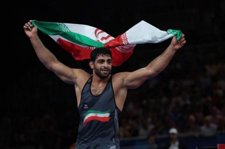 ساروی در جمع بزرگان جهان