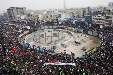 روزی که ملت، غبار فتنه را کنار زد