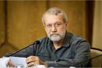 پاسخ علی لاریجانی به ترامپ: مراقب سربازان تان باشید!