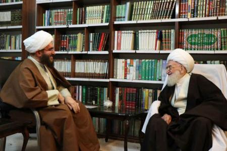 ائمه جمعه باید صدای مردم باشند