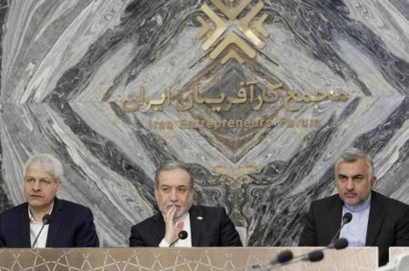 ۲ ماموریت مهم وزارت خارجه از زبان عراقچی