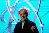 تحریم می‌کنند، بعد دلسوز مردم می‌شوند