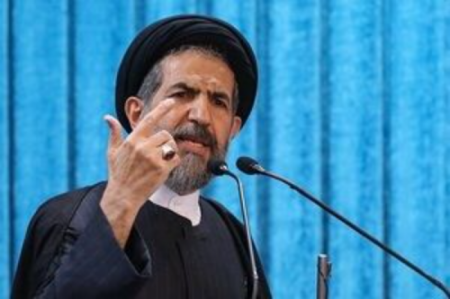 معترضان مسیر خود را از اندک خشونت طلبان جدا می کنند