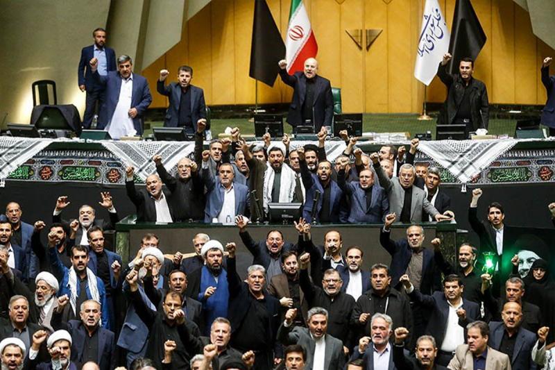 لبیک نمایندگان به بیانات رهبر انقلاب