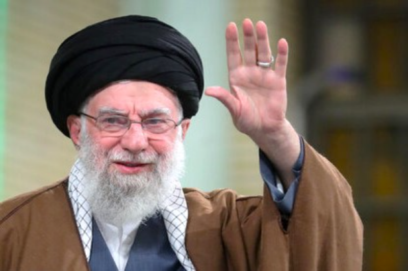  خدای سال ۱‍۳۶۰ همان خدای امساله! + فیلم 