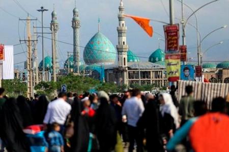 فیلم | پیاده روی زائران در طریق‌المهدی(عج) به سمت مسجد جمکران