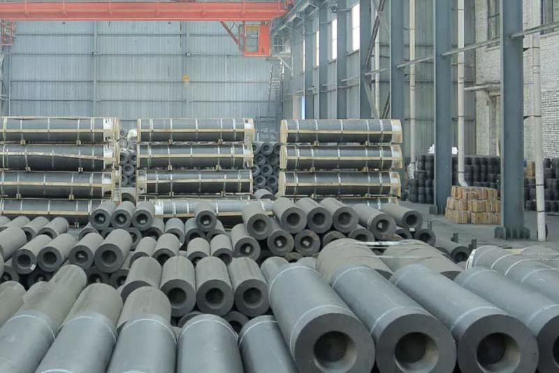 افتتاح کارخانه تولید الکترود گرافیتی ایران و خاورمیانه در اردکان