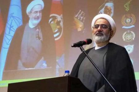 تأثیرگذاری یک سخنرانی رهبر با یک سال فعالیت فرهنگی برابری می‌کند