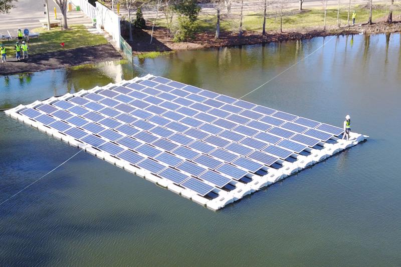 احداث نخستین نیروگاه خورشیدی شناور در کشور