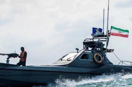 رزمایش «کنترل هوشمند تنگه هرمز» نیروی دریایی سپاه آغاز شد+ فیلم