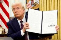 دهن کجی ترامپ به دیوان عالی آمریکا