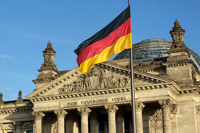 سیاستمدار آلمانی: تحریم‌های ایران باید لغو شود