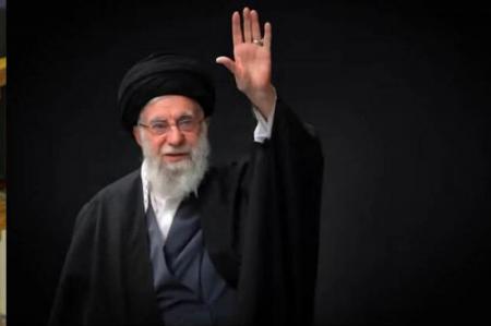 رسانه عبری: انقلاب ایران هرگز با ترور رهبر آن سقوط نمی‌کند