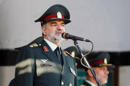 با خودفروخته ها و جواسیس مانند دشمن برخورد خواهیم کرد