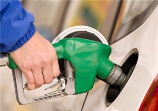 توزیع بنزین یورو4 و5 در کلانشهرها آغاز می شود
