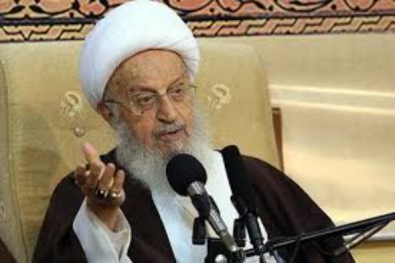 تأکید آیت‌الله مکارم‌ شیرازی بر لزوم تسریع در انتخاب رهبری