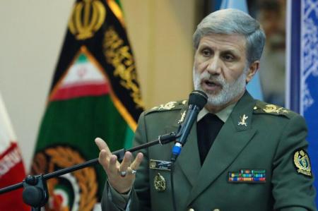تاکید فرمانده کل ارتش بر گرفتن انتقام خون شهیدان لاریجانی و سلیمانی