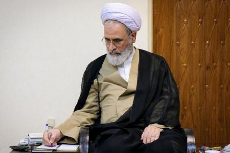 نامه آیت‌الله اعرافی به وزیر علوم در محکومیت حملات به زیرساخت‌های علمی