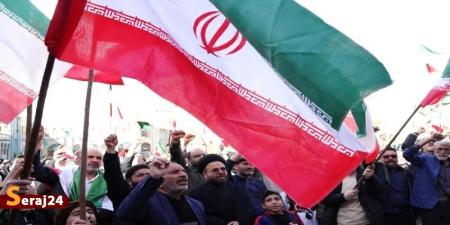 تأکید بر تداوم راه انقلاب؛ «پرچم ایران زمین نمی‌ماند