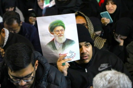  اجتماع مردم تهران در شب اربعین شهادت امام خامنه‌ای