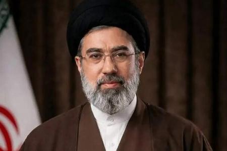 پیام فرمانده کل قوا و رهبر انقلاب به مناسبت روز ارتش