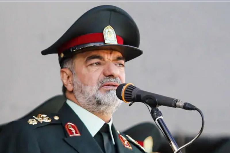 اسناد مهمی از تجهیزات دشمن به دست آمده که در حال رمزگشایی هستیم