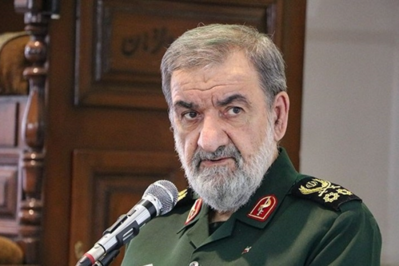 محسن رضایی: آمریکا نمی‌تواند با یک نمایش از منطقه فرار کند