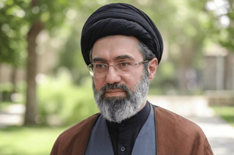 ابلاغ پیام رهبر انقلاب به خانواده شهدای مدرسه میناب