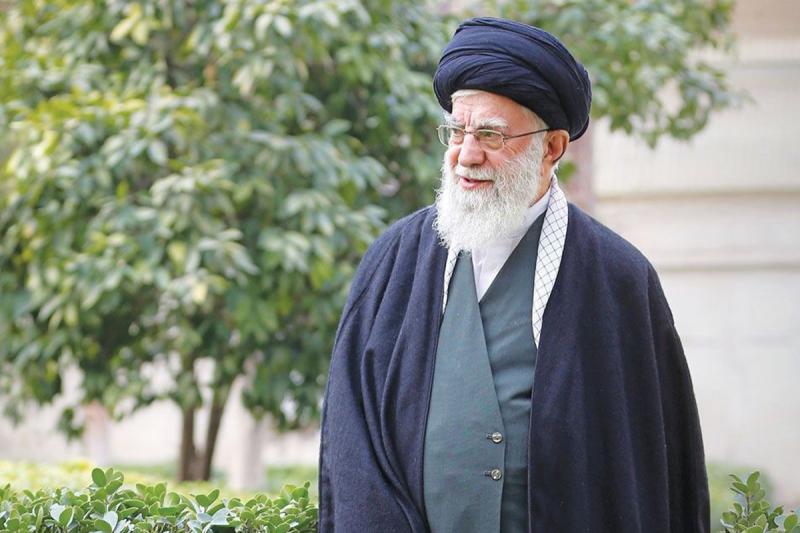 «سه نامه در ۱۰ سال؛ حاوی پیام‌های رهبر شهید به جوانان غربی» منتشر شد
