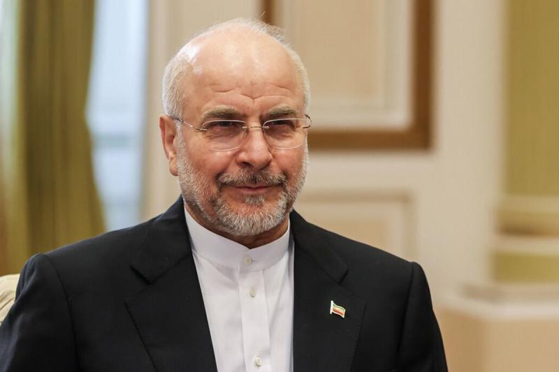 خبرنگاران رزمندگانی هستند که سنگرشان آگاهی و سلاح‌شان حقیقت است