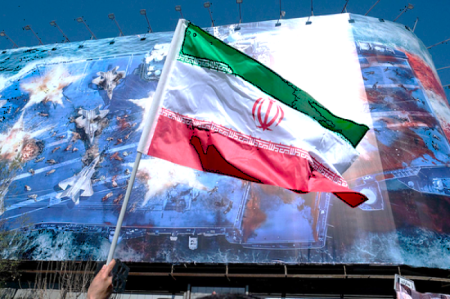 فارن افرز: آمریکا نمی‌تواند با تحریم‌، ایران را به زانو درآورد