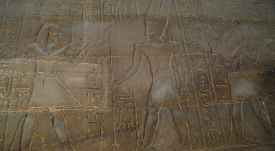 حرکت غیر اخلاقی گردشگر چینی در مصر + عکس