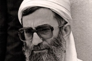 چگونه آیت الله خامنه ایی به رهبری رسیدند؟
