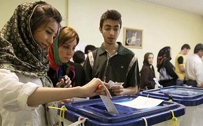 صف های مردم طولانی تر شد/ رکورد سال 88 در برخی از شعبه ها شکست