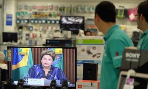 سقوط محبوبیت «روسف»؛ برزیلی ها از فقر رنج می برند
