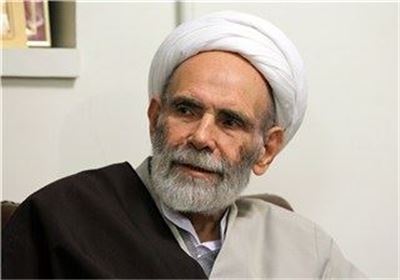 «تعبد» یعنی بگو چشم/رمضان؛ ماه «قرآن نازل» و «قرآن صاعد»