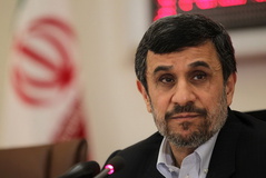 تقدیر احمدی نژاد از ملی پوشان والیبال ایران