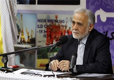 حل مسئله ما با آمریکای زورگو با اعتدال امکان‌پذیر نیست/ هر خطی اعتدال نیست