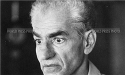 مرگ محمد رضا شاه در قاهره، شادی در ایران