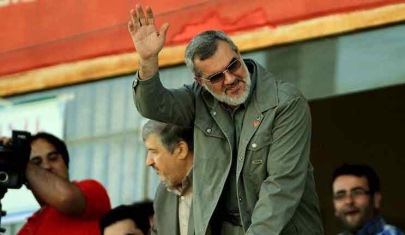 به خلعتبری هم مثل آن بازیکنی که مانعش شدید به امارات برود، کمک کنید!