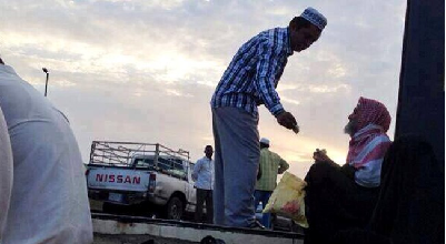 عکسی تأمل برانگیز از روز عید در عربستان