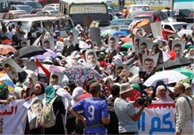 نیروهای امنیتی مصر زنجیره انسانی تشکیل دادند