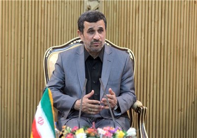 تذکر 8 نکته کلیدی به احمدی‌نژاد/ دولت روحانی حریم‌ها را حفظ کند
