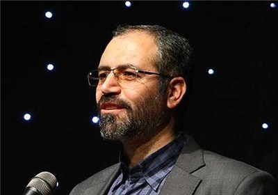 اگر غفلت کنیم زبان فارسی در ایران هم غریب می‌شود