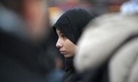 حمله به یک دختر فرانسوی به دلیل داشتن حجاب