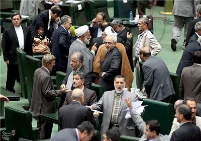 پیروز قطعی انتخابات گفتمان اصولگرایی بود/خاکسپاری جنازه فتنه!